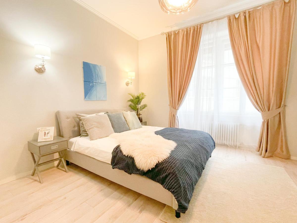 Downtown Deak-Ferris Wheel Luxury Home Budapeste Exterior foto